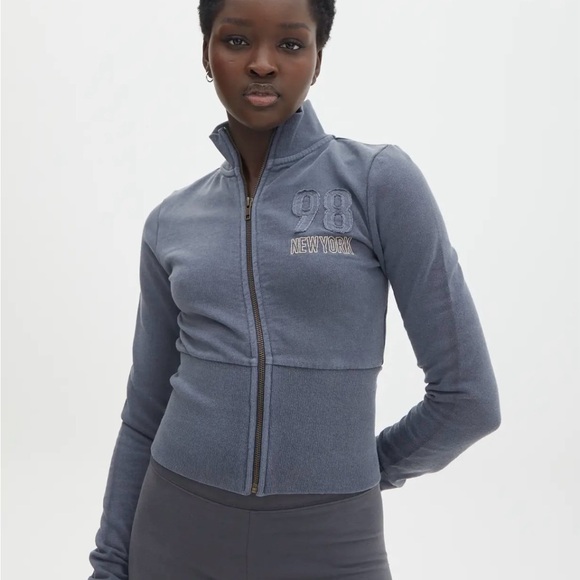 Glassons - Picture 1 of 10